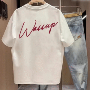 T-Shirt Col Rond – Signature Rouge “Wassup”