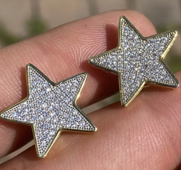 Boucles d'Oreilles Sculptées en Cuivre & Zircone