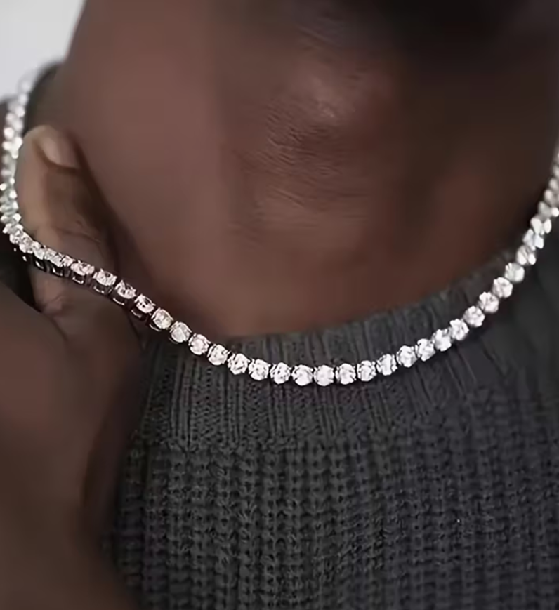 Collier Minimaliste Homme – La Force de la Sobriété