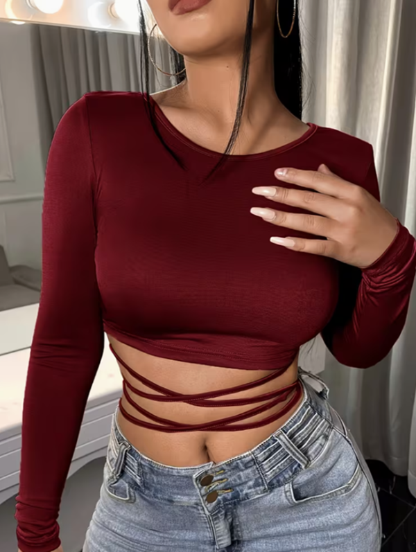 Croc Top Dos Croisé – Style Audacieux & Féminin