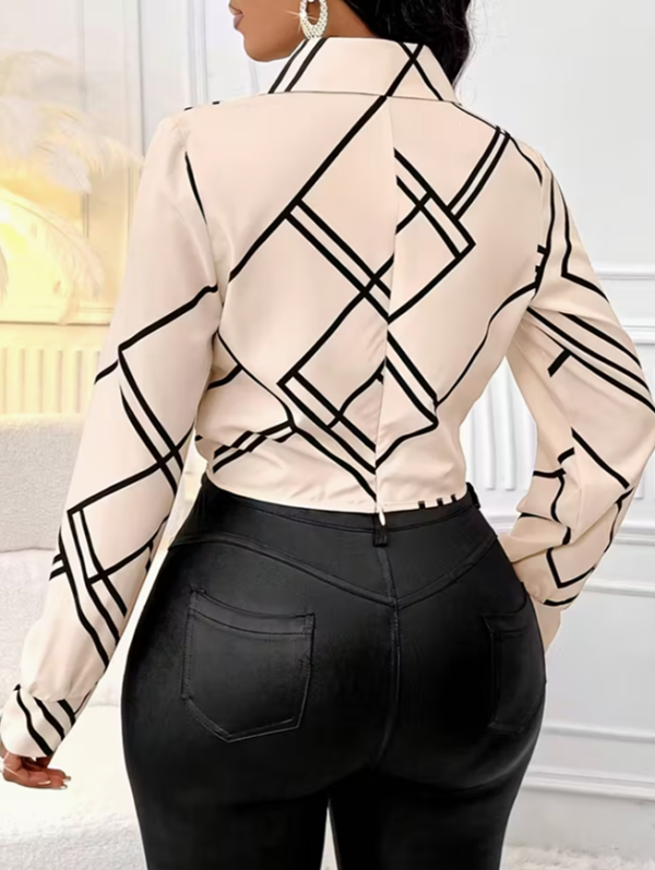 Rectangle 13 Haut Élégant – Chic & Raffinement