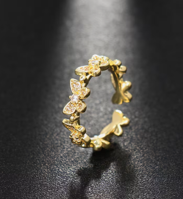 Bague Ouverte Papillon de Luxe – Éclat et Légèreté
