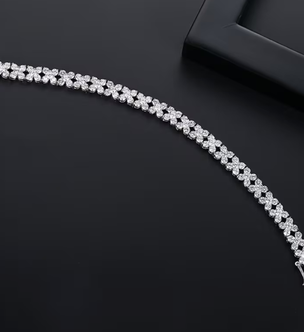 Bracelet Prestige – L’Incontournable du Luxe