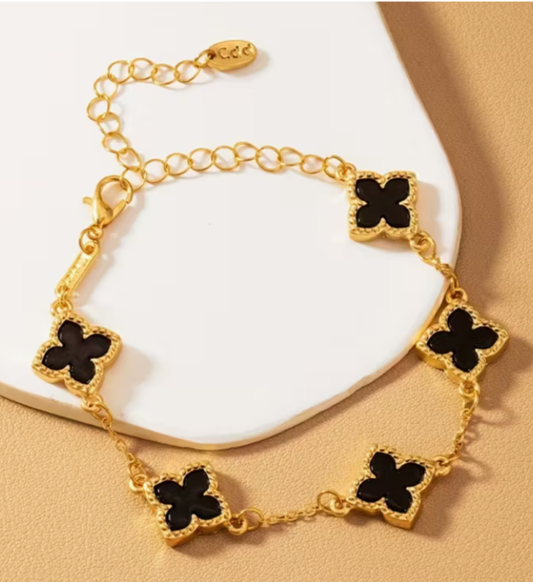 Bracelet Élégant Trèfle – Symbole de Chance & Raffinement