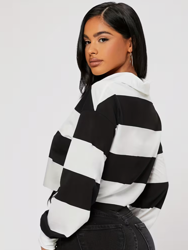 Haut à rayures élégant – Style chic et moderne