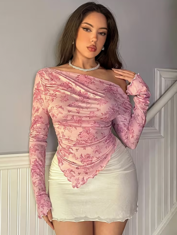 T-shirt asymétrique – Style original et tendance