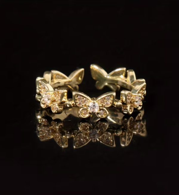 Bague Ouverte Papillon de Luxe – Éclat et Légèreté