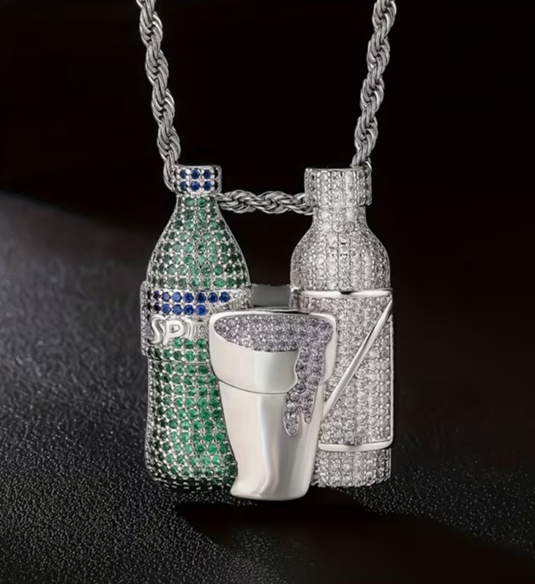 ICEDCHICS Pendentif Hip Hop – L'Éclat "Street Luxury" Radical