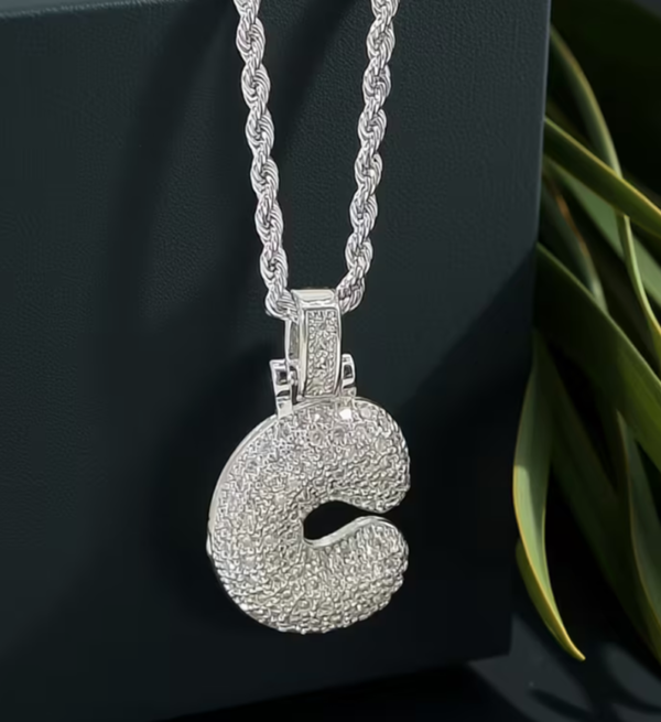 Collier Pendentif Initiale (A-Z) – Votre Signature Personnelle