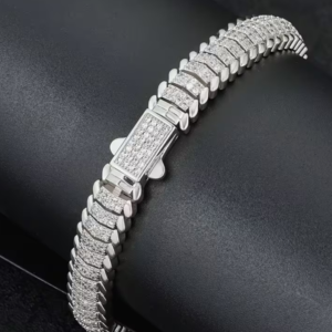 Collier "Haute Couture" – L'Apogée de la Mode de Luxe