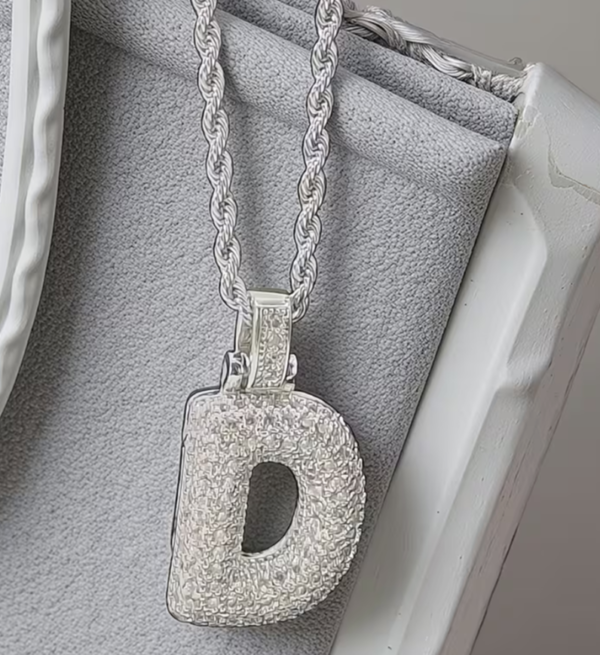 Collier Pendentif Initiale (A-Z) – Votre Signature Personnelle