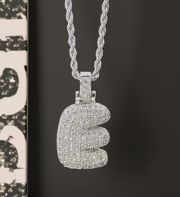 Collier Pendentif Initiale (A-Z) – Votre Signature Personnelle