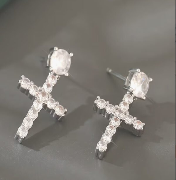 Boucles d'Oreilles Croix Royale en Zircone