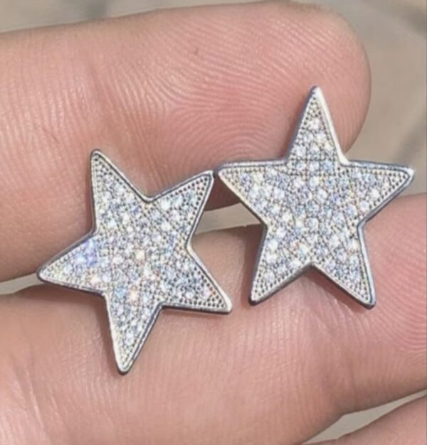 Boucles d'Oreilles Sculptées en Cuivre & Zircone