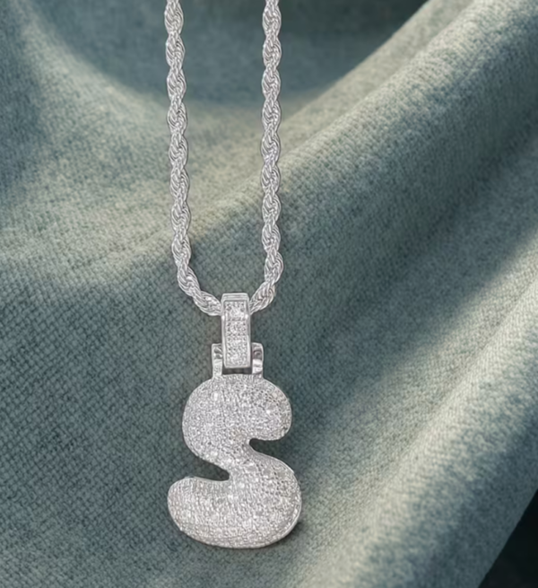 Collier Pendentif Initiale (A-Z) – Votre Signature Personnelle