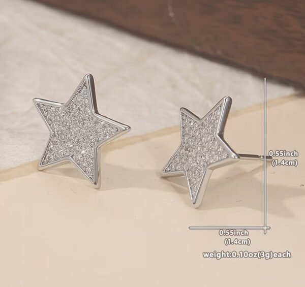 Boucles d'Oreilles Sculptées en Cuivre & Zircone