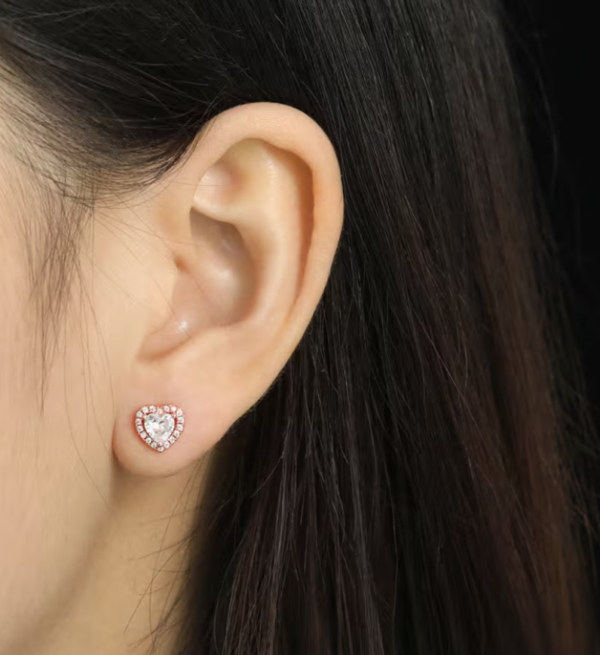 Clous d’Oreilles Petit Cœur