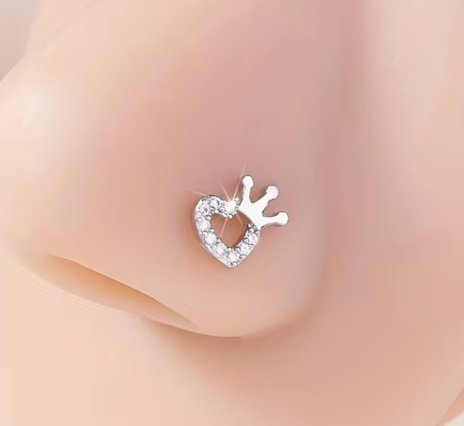 Élégant Clou de Nez "Cœur Pur" – La Finesse au Bout du Nez