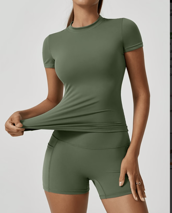 Ensemble T-Shirt et Short Gainant à Poches