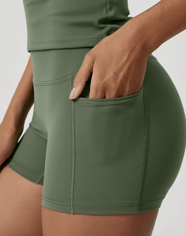 Ensemble T-Shirt et Short Gainant à Poches