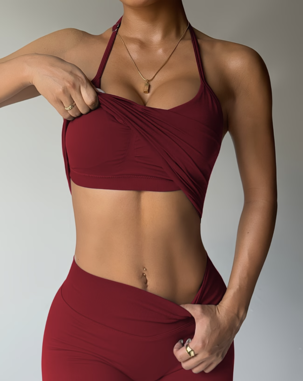 Ensemble de Sport 2 Pièces Col Halter et Short