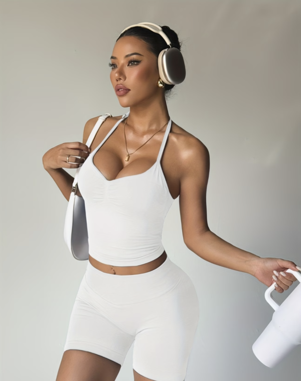 Ensemble de Sport 2 Pièces Col Halter et Short