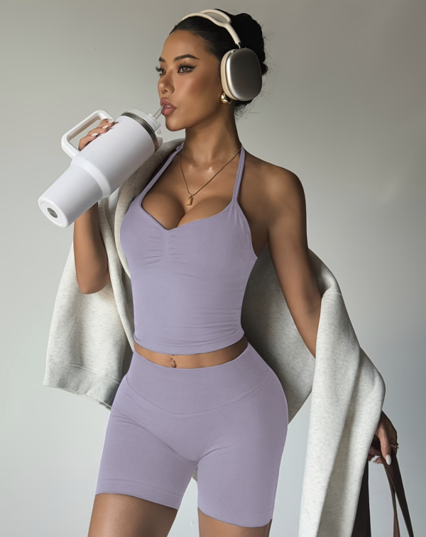 Ensemble de Sport 2 Pièces Col Halter et Short