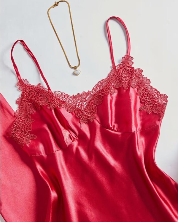 Ensemble Femme 5 Pièces en Dentelle Brodée – Débardeur, Short, Pantalon Long, Nuisette et Robe à Manches Longues