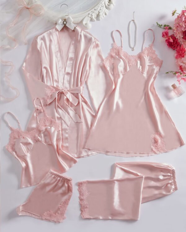 Ensemble Femme 5 Pièces en Dentelle Brodée – Débardeur, Short, Pantalon Long, Nuisette et Robe à Manches Longues