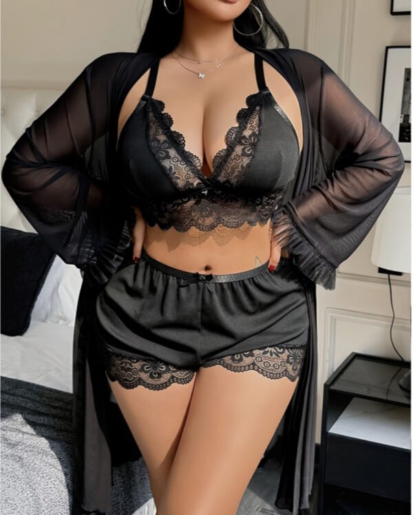 Chemise de Nuit Camisole en Dentelle avec Bordure en Dentelle – Douceur, Élégance et Féminité