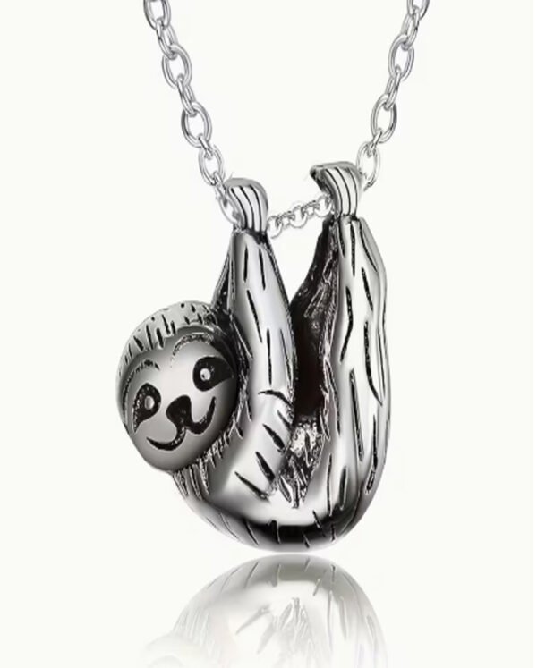 Collier Élégant Paresseux Argenté de Luxe – Pendentif Animal Original et Raffiné