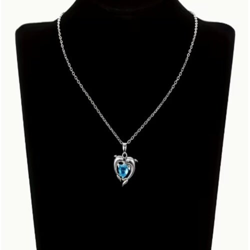 Collier "Étreinte du Dauphin" en Saphir Synthétique Bleu – Pendentif Animal Romantique et Élégant