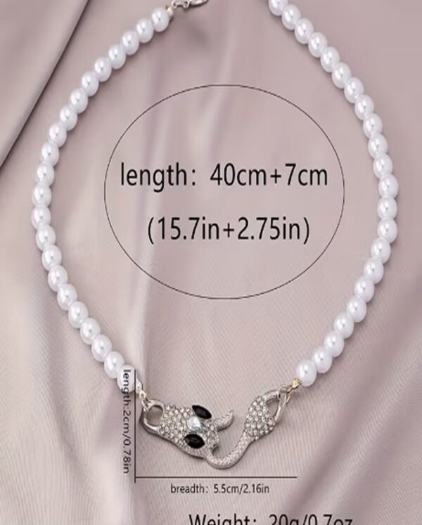 Rectangle 865 (2) Collier Élégant Tête de Serpent et Perle – Bijou Unique et Chic pour Femme