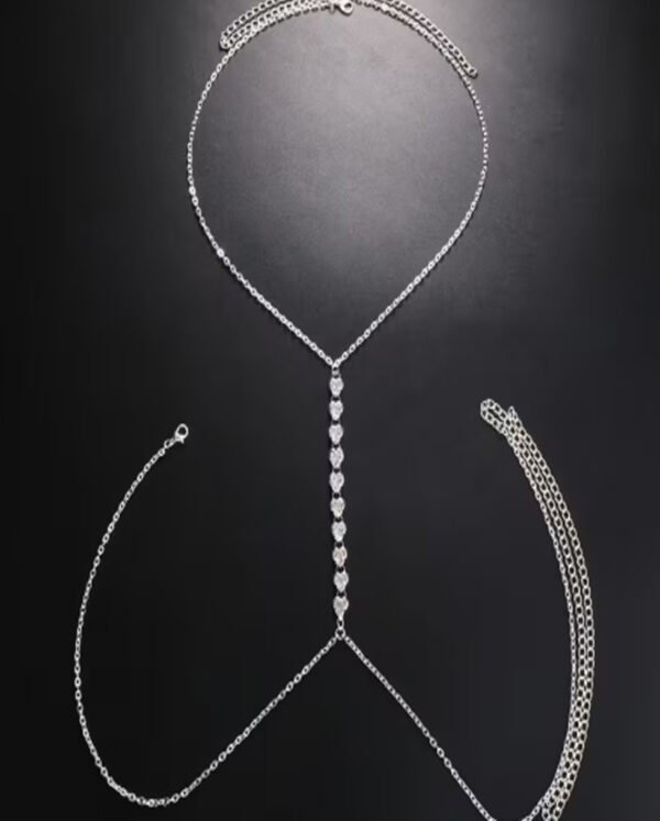 Chaîne de Poitrine Scintillante avec Strass pour Femme – Bijou de Corps Glamour et Audacieux
