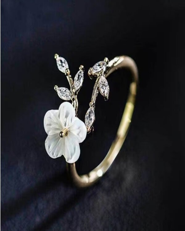 Bague Créative en Forme de Feuille et Fleur – Anneau Ajustable et Poétique pour Femme