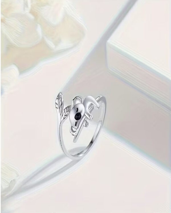 Rectangle 867 (7) Bague Mignonne Koala et Feuille – Anneau Ajustable et Craquant pour Femme