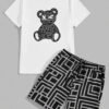 Rectangle 872 Ensemble d’Été Deux Pièces pour Homme : T-Shirt Col Rond et Short à Motif Ours Labyrinthe Tendance