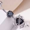 Piercing de Nombril avec Chaîne Pendentif Cœur en Zircone Noire – Bijou de Corps Gothique Romantique et Glamour