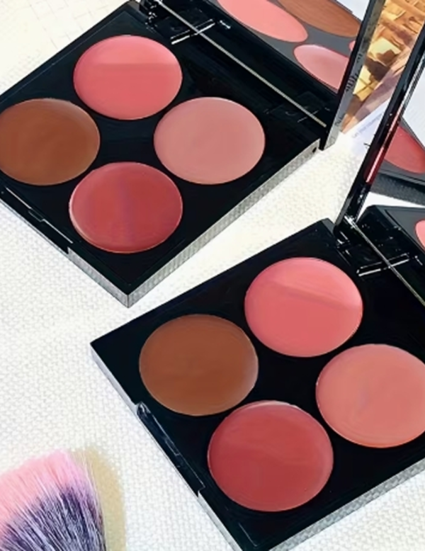 1. Nom du produit Palette de Fards à Joues Imperméable 4 Couleurs – Blush Poudre Haute Pigmentation Longue Tenue