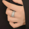 Bague Simple au Design Géométrique Irrégulier de Luxe – Anneau Contemporain et Graphique pour Femme