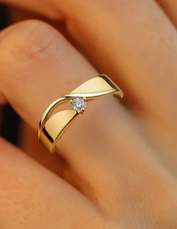Bague élégante pour femme avec lignes géométriques et zircone cubique synthétique