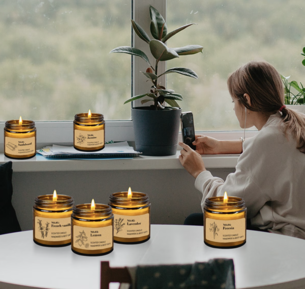Bougie Parfumée Apaisante à la Lavande et Cire de Soja 100g