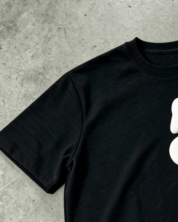T-Shirt Décontracté pour Homme – Lettrage en Mousse Tendance et Style Vintage Élégant