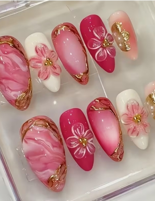 Rectangle 876 (59) Faux Ongles Press-On Goutte d'Eau Effet Glacé Abricot Lait – Kit 24 Pièces avec Motifs 3D Sculptés, Paillettes et Lignes Dorées