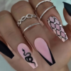 Faux Ongles Press-On Longs Trapézoïdaux Brillants – Kit de 24 Pièces à Rayures Animales Roses et Noires avec Colle Gel et Lime