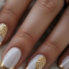 Faux Ongles Press-On Carrés Style Français avec Feuille Dorée – Kit de 24 Pièces Réutilisables pour le Travail et Occasions Formelles