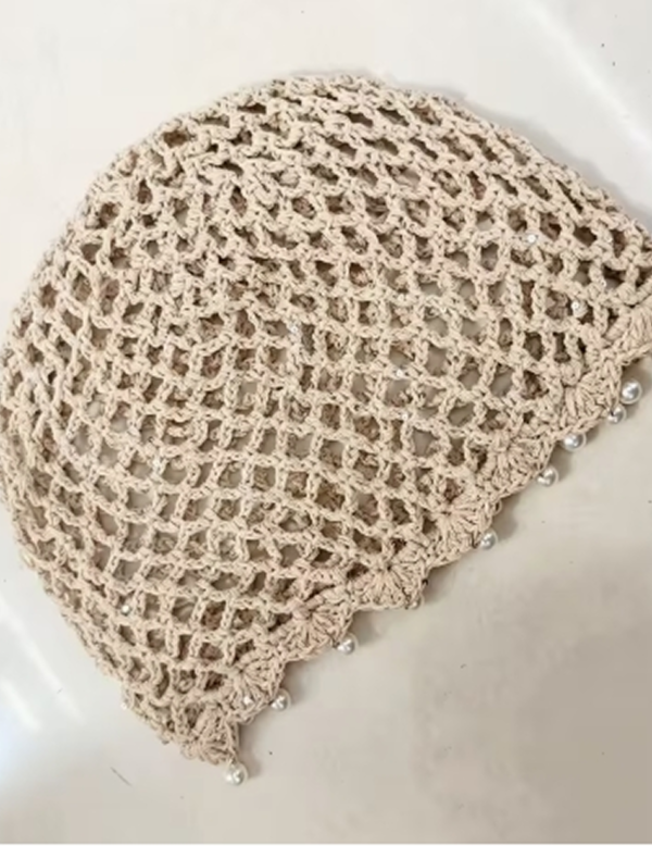 Bonnet Ample Ajouré à la Main pour Femme – Bonnet Léger Élastique et Sans Bord en Maille Tissée, Style Décontracté & Chic