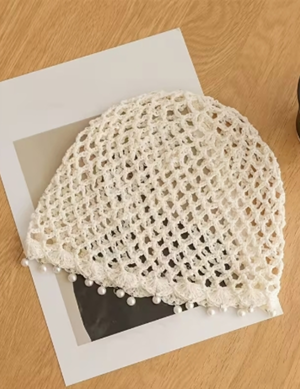 Bonnet Ample Ajouré à la Main pour Femme – Bonnet Léger Élastique et Sans Bord en Maille Tissée, Style Décontracté & Chic