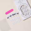Faux Ongles d'Orteils Press-On Carrés Courts Noir et Blanc – Kit de 24 Pièces Style "Doux & Cool" avec Nœud Blanc et Finition Brillante