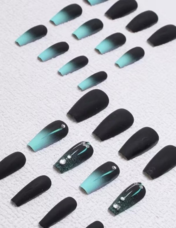 Faux Ongles Press-On Forme Ballet Dégradé Bleu-Noir Mat – Kit de 24 Pièces Style Automne-Hiver Décontracté